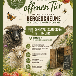 Plakat zum Tag der offenen Tür mit Bildern einer Scheune, Schafen und Äpfeln